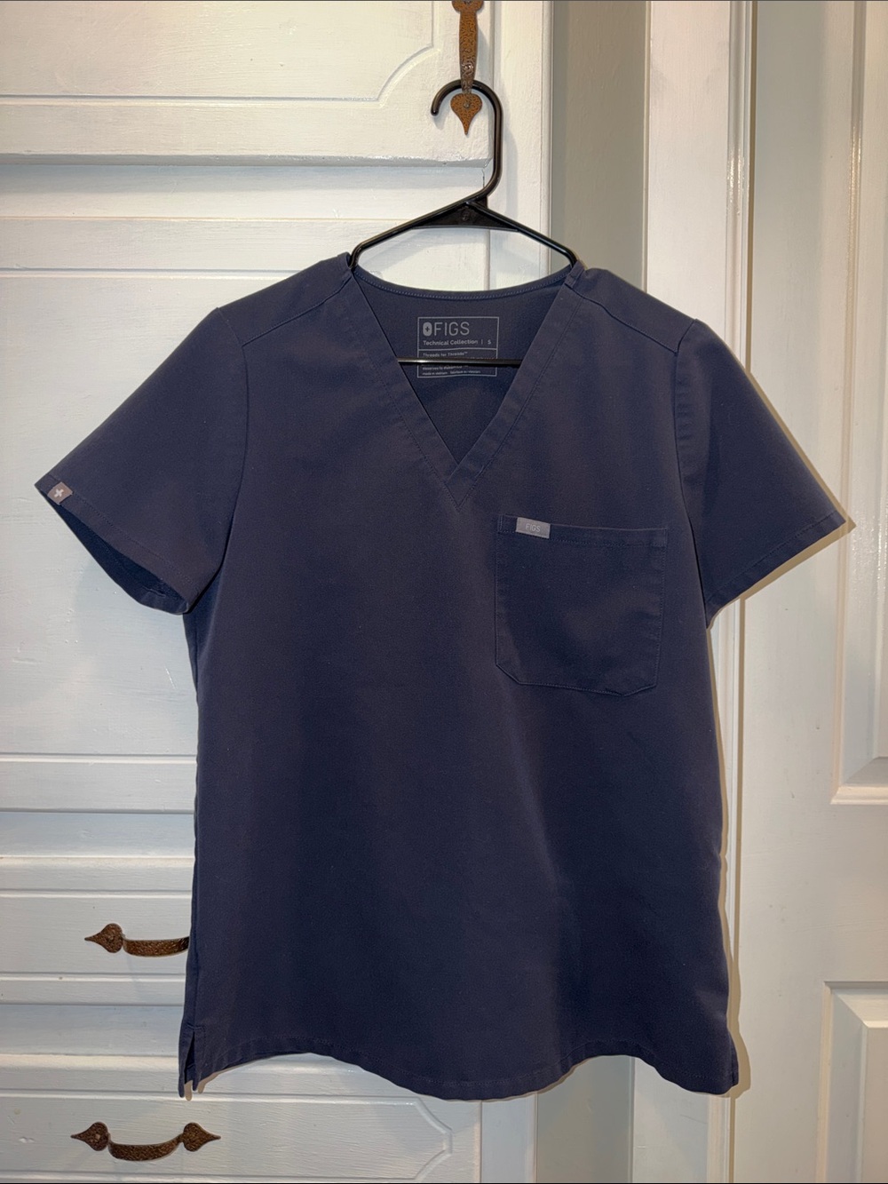 Figs Navy Women’s Top - Size Small